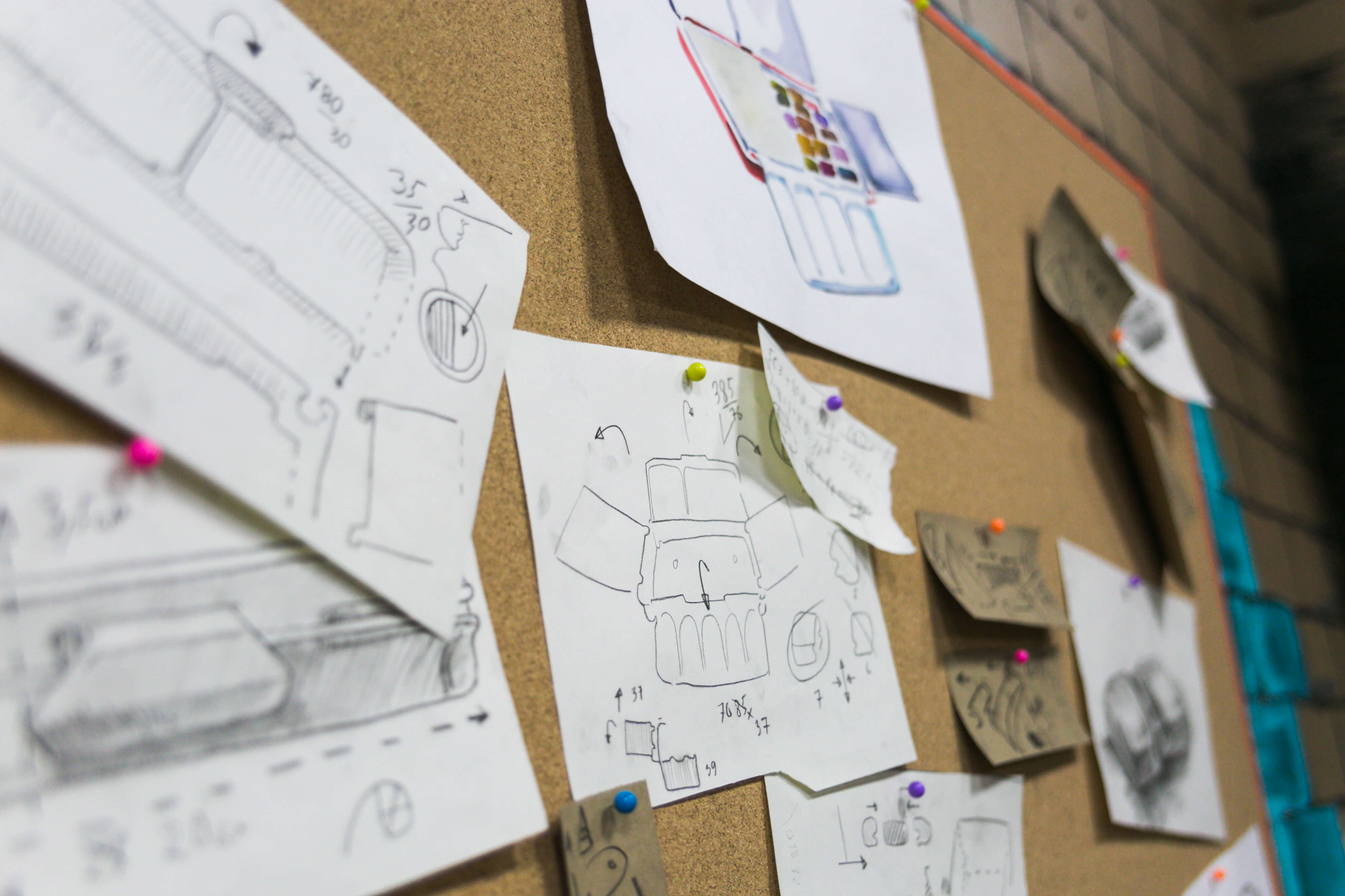 Кейс рекламного ролика пенала для акварельных красок Simple