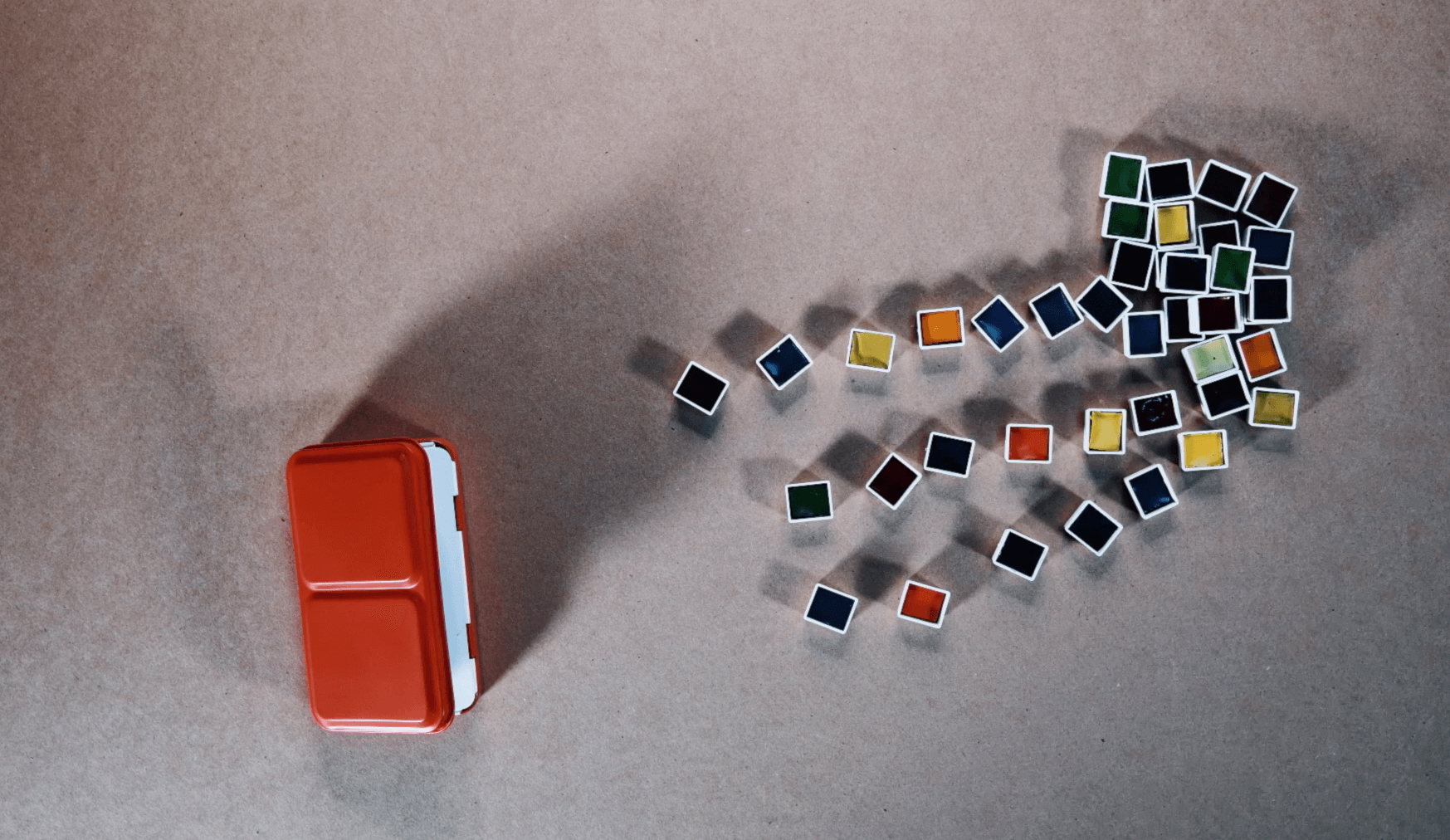 Кейс рекламного ролика пенала для акварельных красок Simple