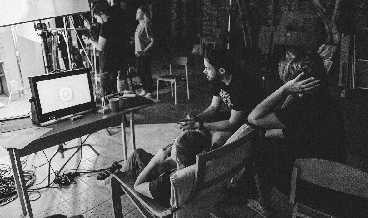 Создать подходящую атмосферу на съёмочной площадке