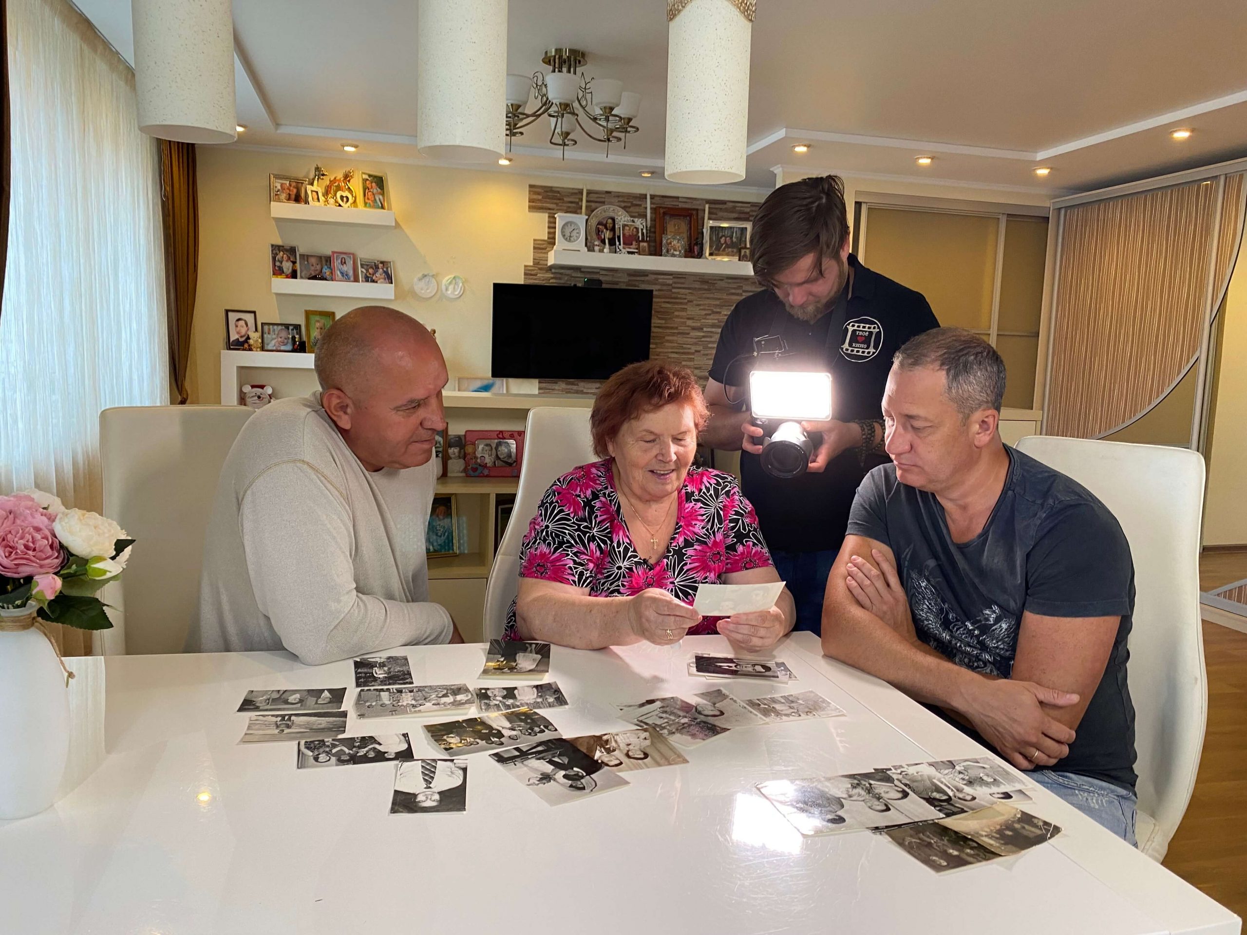 Фотографии со съёмок интервью