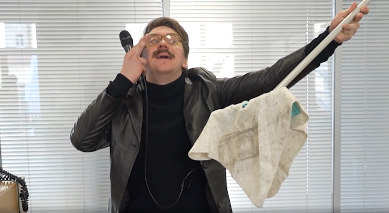 Брат-близнец Лапенко прекрасно справился с задачей